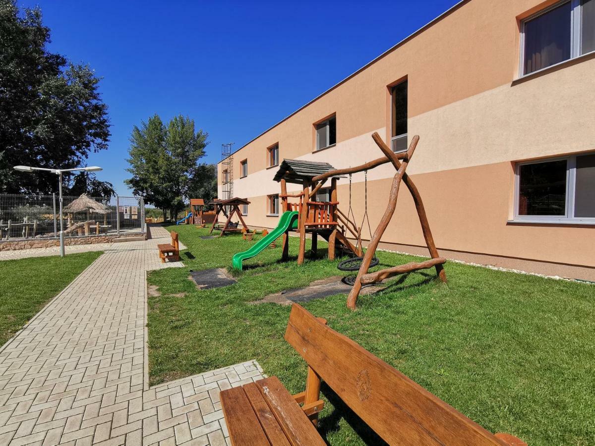Malkia Penzion Orechová Potôň Extérieur photo